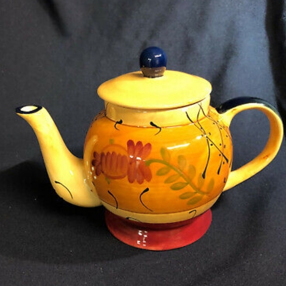 AMBIANCE COLLECTION ROMANCE by NANETTE VACHER TEAPOT AND LID 4 cup RED FLORAL  N - Picture 4 of 6